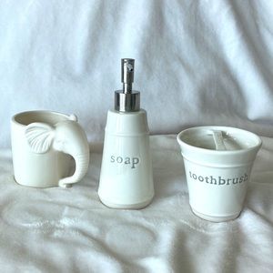 Pottery Barn Kids Bathroom accessories